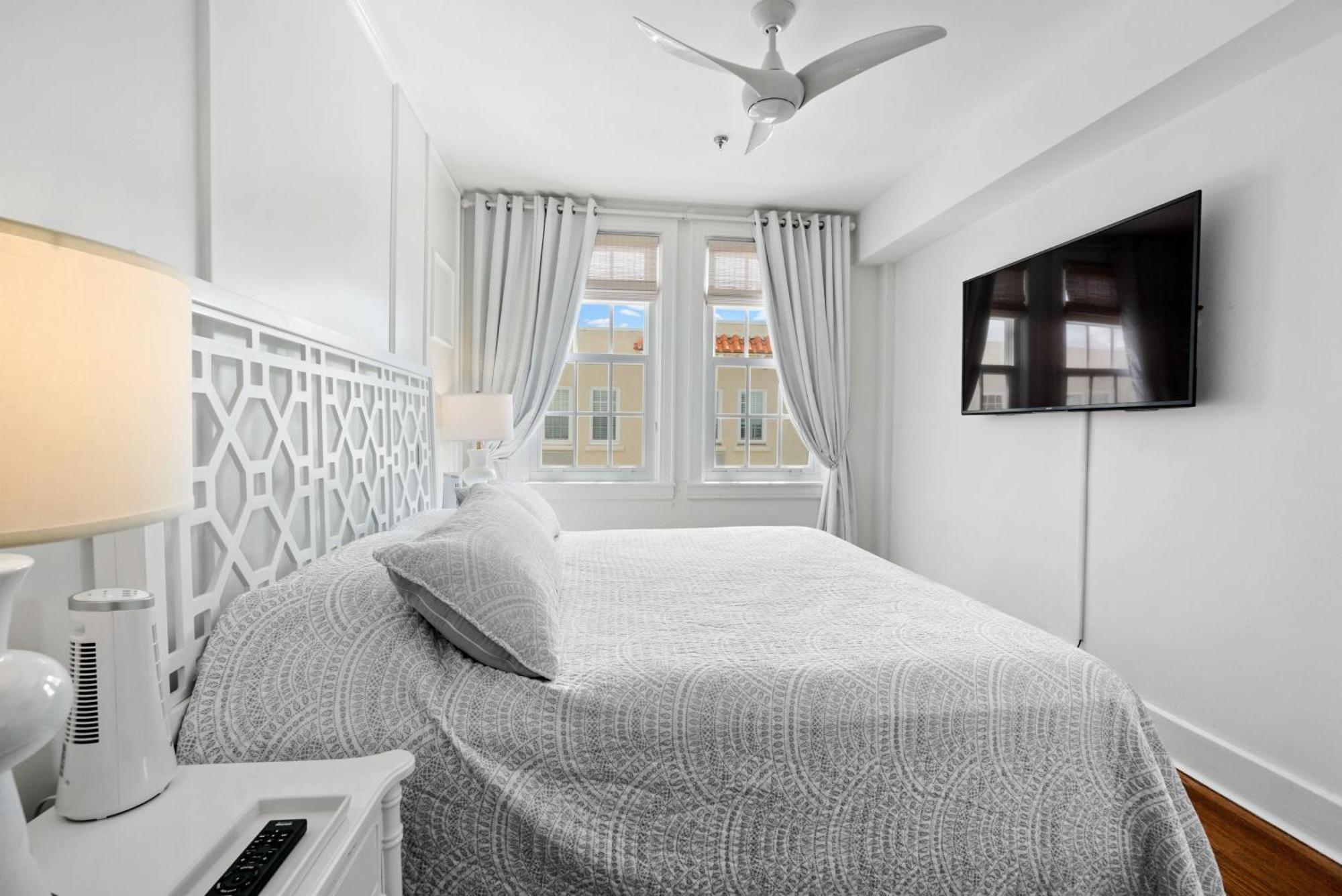 Orchid Suites - Historic Palm Beach Hotel Condominium Dış mekan fotoğraf